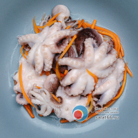Салат из морепродуктов (осьминогов) и моркови по-корейски